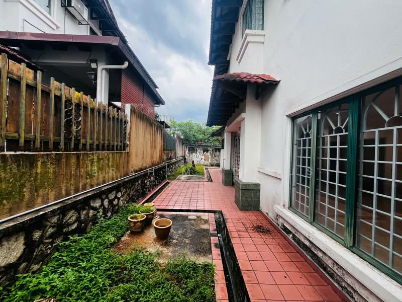 Semi-Detached House for Sale in Ampang (Selangor) - Ibrahim Iderus - Exterior - PropertyGuru.com.my