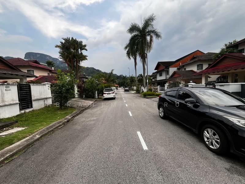 Semi-Detached House for Sale in Ampang (Selangor) - Ibrahim Iderus - Exterior - PropertyGuru.com.my