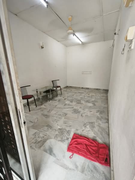 1-storey Terraced House for Sale in Taman Muhibbah (Kajang) - Jamalatin Mesen - Living Room - PropertyGuru.com.my