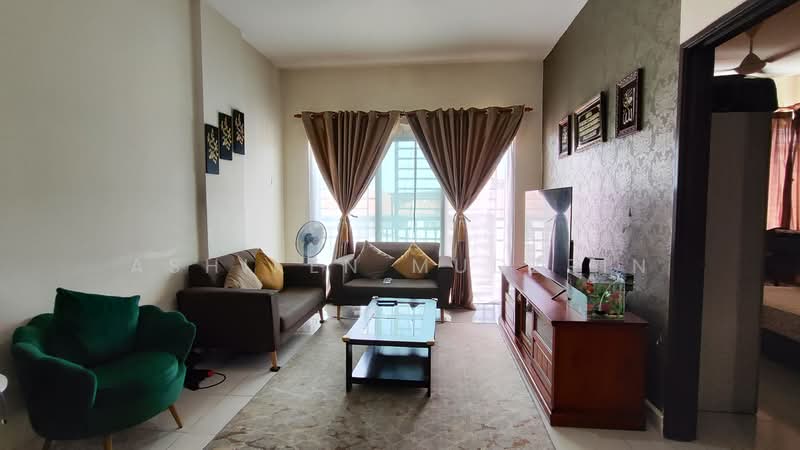 Apartment for Sale at Residensi Warnasari 2 - Ashiken Mudzrin - Living Room - PropertyGuru.com.my