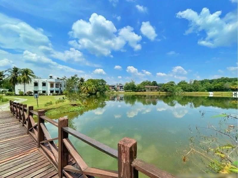 Rumah Berkembar untuk Dijual di Country Heights (Kajang) - Harry Lee - Exterior - PropertyGuru.com.my