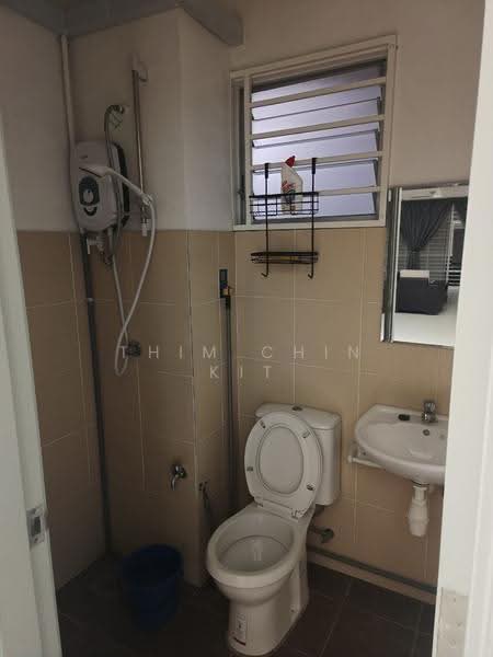 Apartment for Sale at Pangsapuri Seri Utama - Thim Chin Kit - Bathroom - PropertyGuru.com.my