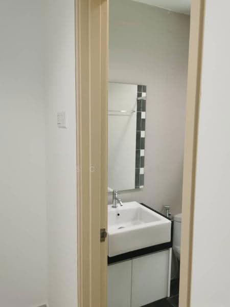 Pangsapuri untuk Dijual di Central Residence @ Sungai Besi - SC Yap - Bathroom - PropertyGuru.com.my