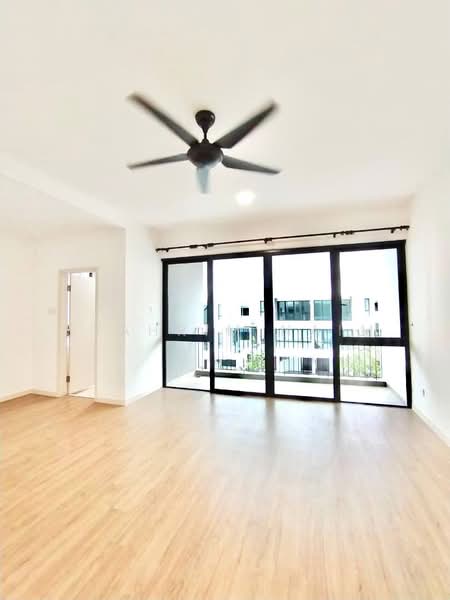 Rumah Bandar untuk Dijual di Shah Alam (Selangor) - Syahrim Naim - Living Room - PropertyGuru.com.my
