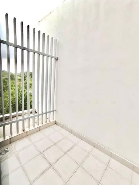 Rumah Bandar untuk Dijual di Shah Alam (Selangor) - Syahrim Naim - Balcony - PropertyGuru.com.my