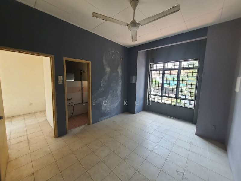 2-storey Terraced House for Sale in Bandar Putra Permai (Seri Kembangan) - Leo Koh - Interior - PropertyGuru.com.my