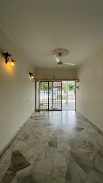 1-storey Terraced House for Sale in Puchong (Selangor) - Chong Shun Kae - Living Room - PropertyGuru.com.my