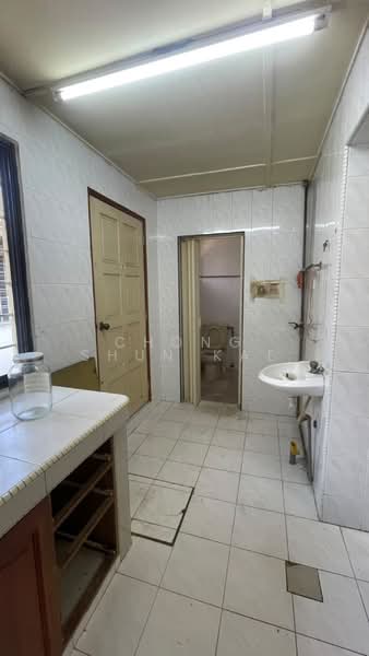 1-storey Terraced House for Sale in Puchong (Selangor) - Chong Shun Kae - Bathroom - PropertyGuru.com.my