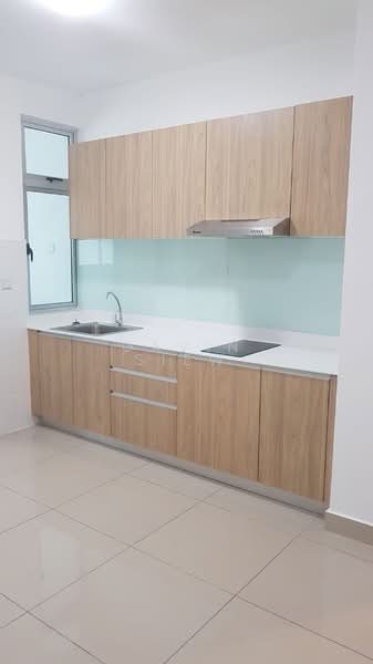 Service Residence for Sale at Meridin Bayvue Serviced Apartment - Gavin Siew - Kitchen - PropertyGuru.com.my