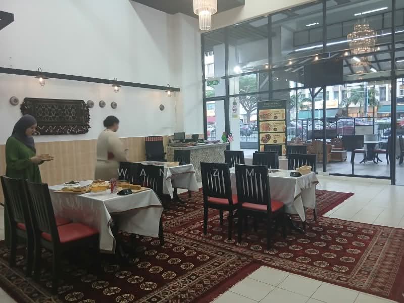 Retail Space for Rent in Cyberjaya (Selangor) - Wan Azima - Dining Room - PropertyGuru.com.my