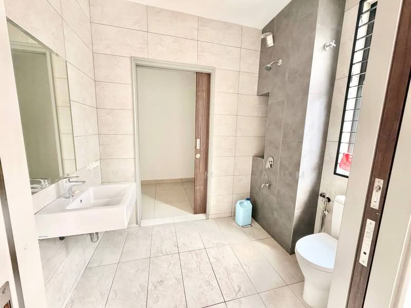 Terraced House for Sale in Elmina (Shah Alam) - Syahrim Naim - Bathroom - PropertyGuru.com.my