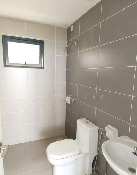 Condominium for Sale at Skyvilla @ D'Island - Elaine Yap - Bathroom - PropertyGuru.com.my