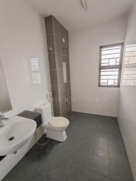 Rumah Teres 2-Tingkat untuk Disewa di Setia Alam (Selangor) - Jasmine Teo - Bathroom - PropertyGuru.com.my