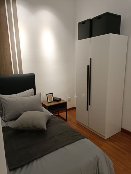 Kediaman Servis untuk Dijual di Akasa - SC Yap - Bedroom - PropertyGuru.com.my