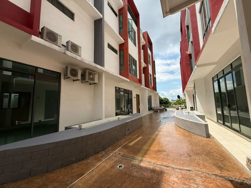 4-storey Terraced House for Sale in Taman Rifle (Ayer Itam) - S J Foo - Exterior - PropertyGuru.com.my