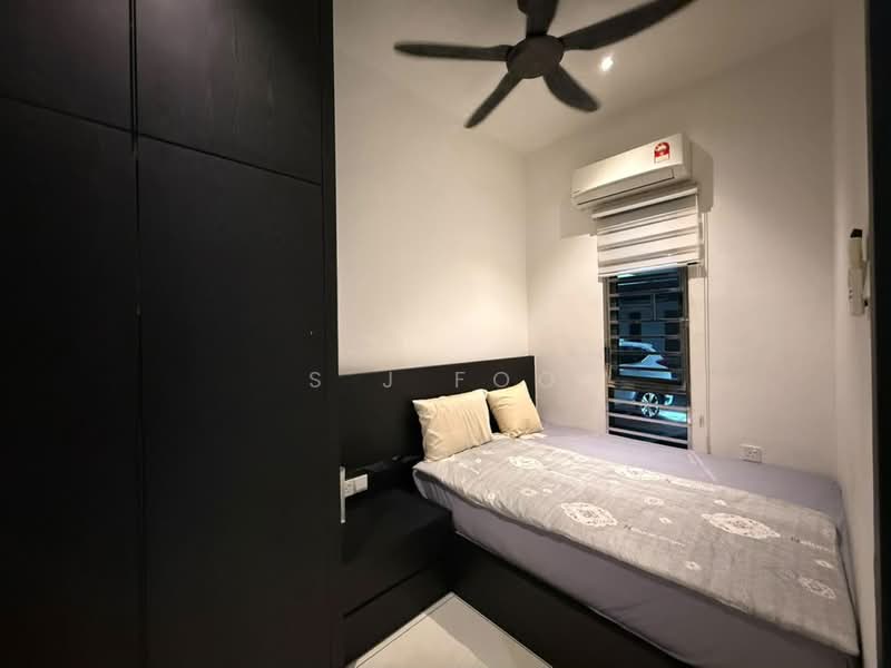 4-storey Terraced House for Sale in Taman Rifle (Ayer Itam) - S J Foo - Bedroom - PropertyGuru.com.my