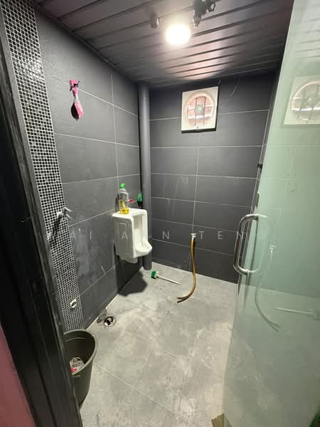 Kedai / Pejabat untuk Disewa di BANDAR PUCHONG JAYA (Puchong) - Wai Ann Teng - Bathroom - PropertyGuru.com.my