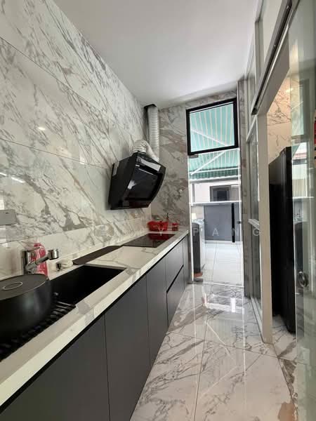 Cluster House for Sale in Eco Botanic (Iskandar Puteri (Nusajaya)) - Shirley Pang - Kitchen - PropertyGuru.com.my