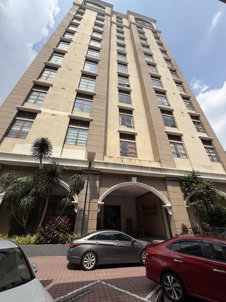 Service Residence for Sale at Pinnacle Kelana Jaya - Richard Tan - Exterior - PropertyGuru.com.my