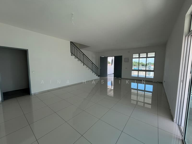 2-storey Terraced House for Sale in Taman Cheng Setia (Cheng) - Aina Hashikin - PropertyGuru.com.my