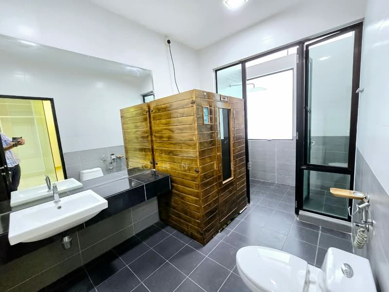 Rumah Teres 3 Tingkat untuk Dijual di Kinrara Residence (Puchong) - John Lee - Bathroom - PropertyGuru.com.my