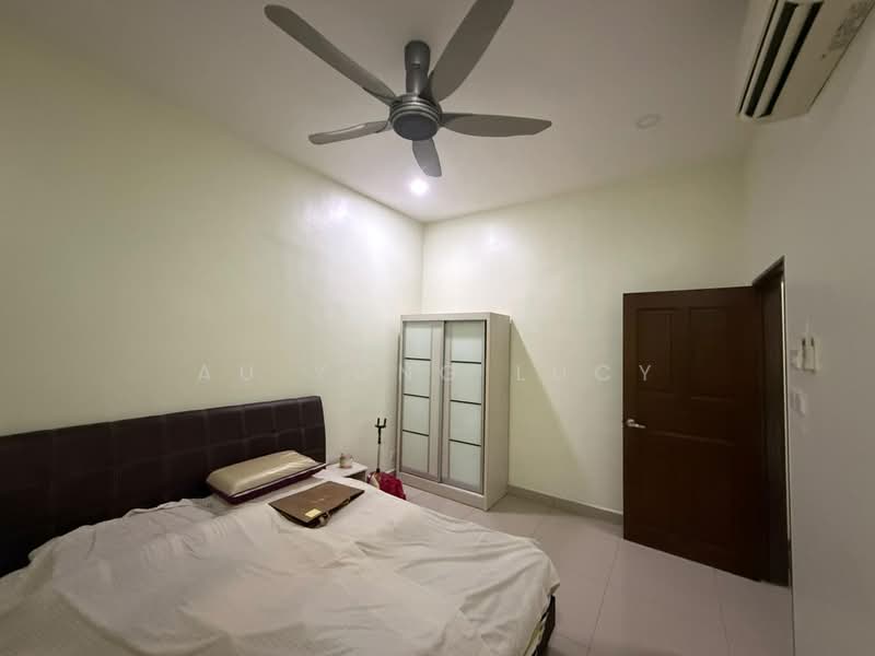 Cluster House for Sale in Taman Seri Austin (Tebrau) - Au Yong Lucy - Bedroom - PropertyGuru.com.my