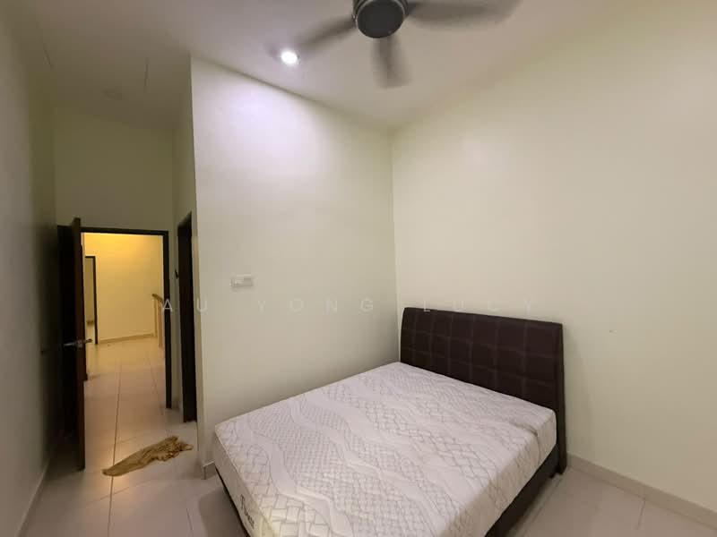 Cluster House for Sale in Taman Seri Austin (Tebrau) - Au Yong Lucy - Bedroom - PropertyGuru.com.my