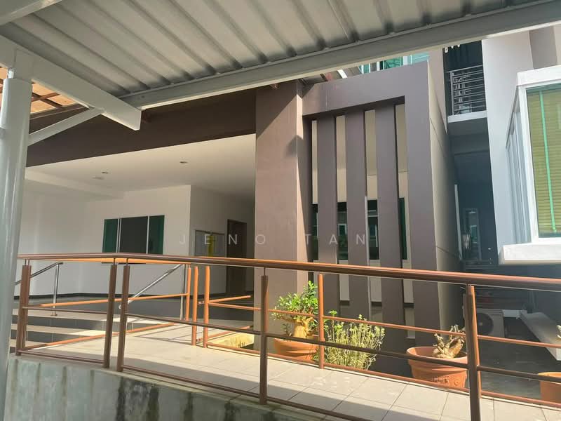 Semi-Detached House for Rent in Kuching (Sarawak) - Jeno Tan - Exterior - PropertyGuru.com.my