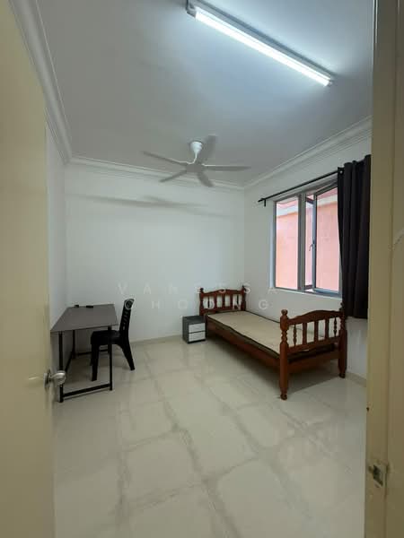 Condominium for Rent at Platinum Hill PV 6 - Vanessa Choong - Bedroom - PropertyGuru.com.my
