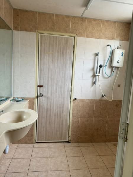 Condominium for Rent at Platinum Hill PV 6 - Vanessa Choong - Bathroom - PropertyGuru.com.my