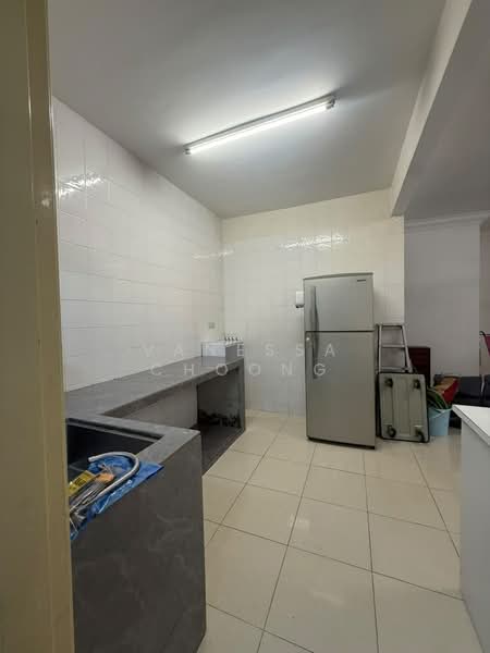 Condominium for Rent at Platinum Hill PV 6 - Vanessa Choong - Kitchen - PropertyGuru.com.my