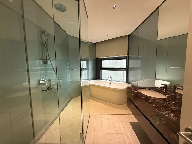 Kondominium untuk Dijual di Condominium @ The Troika - Jojo Yam - Bathroom - PropertyGuru.com.my