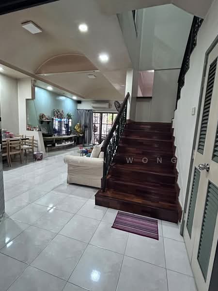 Rumah Teres 2 Tingkat untuk Dijual di Taman Pelangi Indah (Ulu Tiram) - Calvin Wong - Living Room - PropertyGuru.com.my