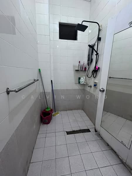 Rumah Teres 2 Tingkat untuk Dijual di Taman Pelangi Indah (Ulu Tiram) - Calvin Wong - Bathroom - PropertyGuru.com.my