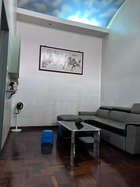Rumah Teres 2 Tingkat untuk Dijual di Taman Pelangi Indah (Ulu Tiram) - Calvin Wong - Living Room - PropertyGuru.com.my