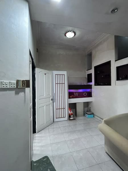 Rumah Teres 2 Tingkat untuk Dijual di Taman Pelangi Indah (Ulu Tiram) - Calvin Wong - Interior - PropertyGuru.com.my