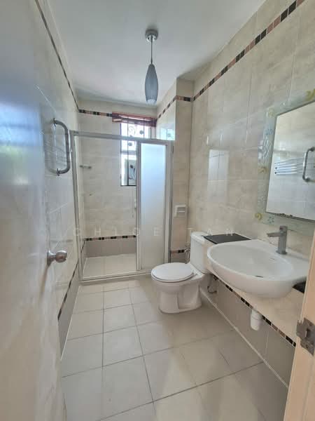 Rumah Berkembar untuk Dijual di Kemuning Utama Palma (Shah Alam) - Chloe Tan - Bathroom - PropertyGuru.com.my