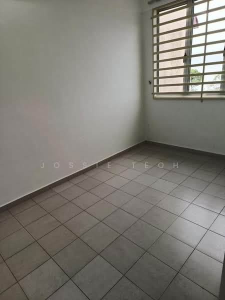 Rumah Flat untuk Disewa di Taman Pantai Intan - Jossie Teoh - Interior - PropertyGuru.com.my