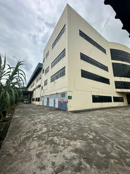 Detached Factory for Rent in Taman Gembira (Tampoi) - Elaine Sim - Exterior - PropertyGuru.com.my