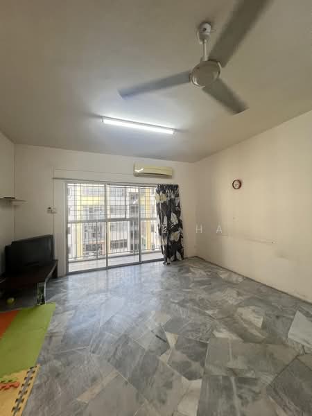 Apartment for Rent at Taman Bukit Kenangan - Grace Ha - Living Room - PropertyGuru.com.my