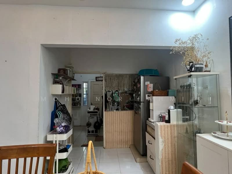 2-storey Terraced House for Sale in Ampang Jaya (Ampang) - Mohd Nor Fahmi - Kitchen - PropertyGuru.com.my