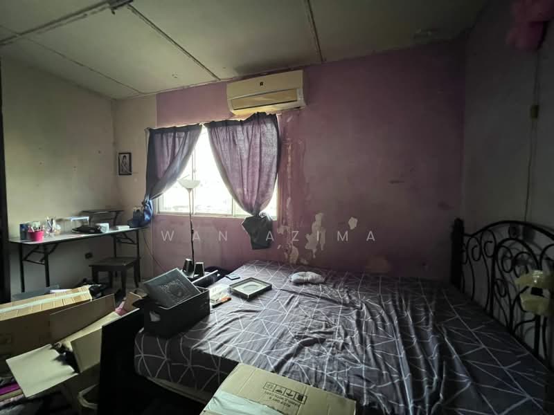 Rumah Teres untuk Dijual di Taman Kantan Permai (Kajang) - Wan Azima - Bedroom - PropertyGuru.com.my