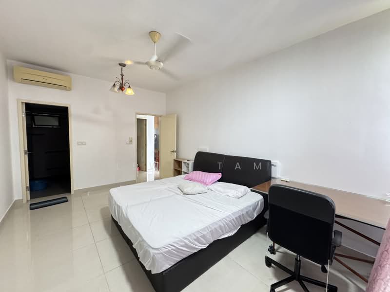 Kondominium untuk Dijual di The Z Residence - Lewis Tam - Bedroom - PropertyGuru.com.my