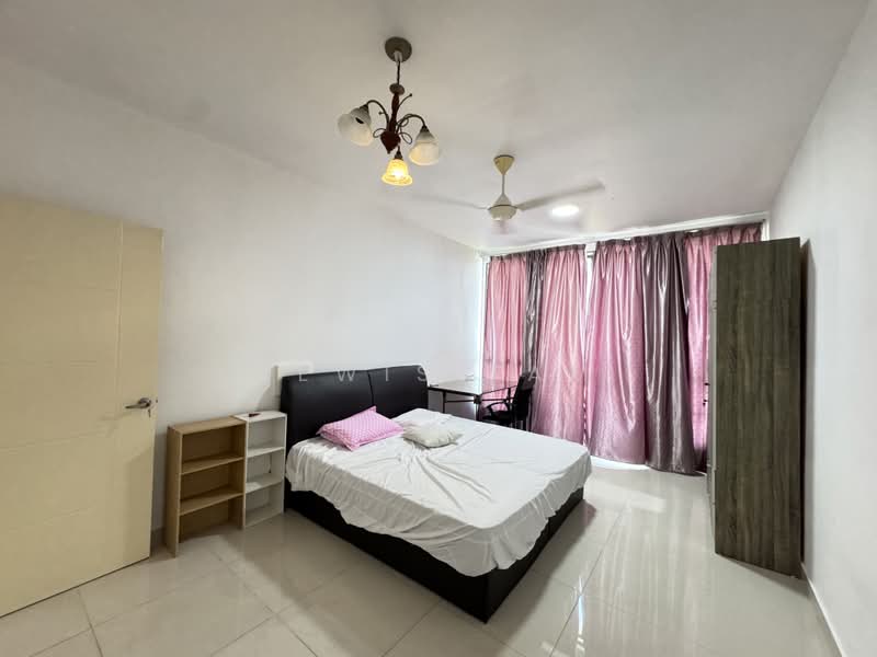 Kondominium untuk Dijual di The Z Residence - Lewis Tam - Bedroom - PropertyGuru.com.my
