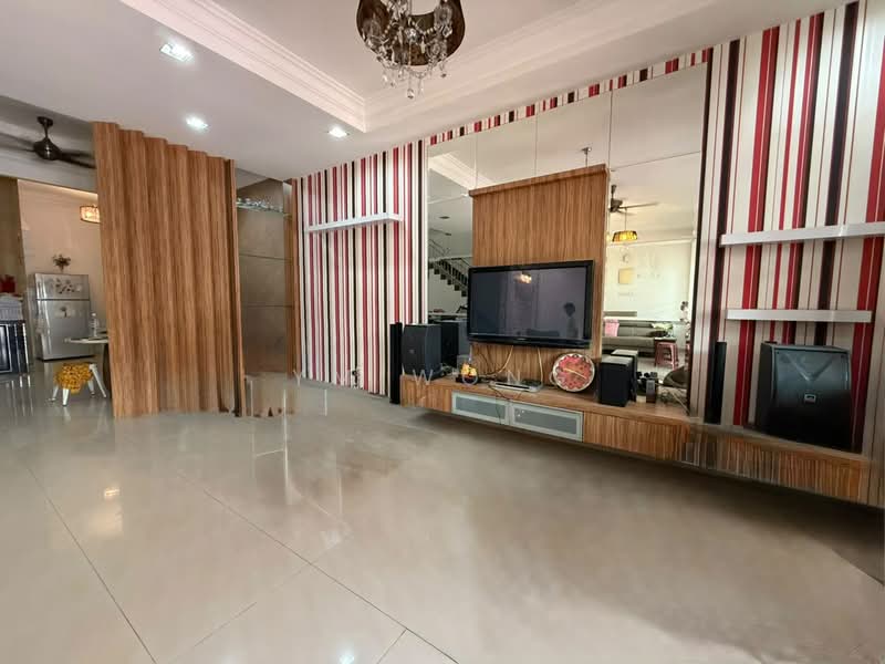 2-storey Terraced House for Sale in Taman Bukit Mewah (Tampoi) - Ym Wong - Living Room - PropertyGuru.com.my