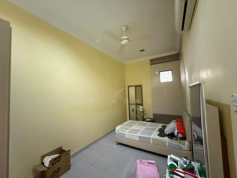 2-storey Terraced House for Sale in Taman Bukit Mewah (Tampoi) - Ym Wong - Bedroom - PropertyGuru.com.my