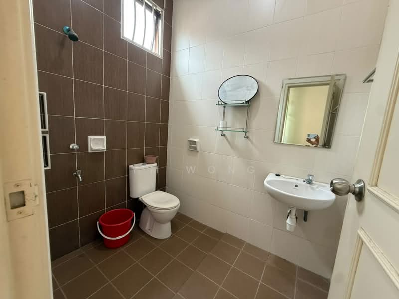 2-storey Terraced House for Sale in Taman Bukit Mewah (Tampoi) - Ym Wong - Bathroom - PropertyGuru.com.my