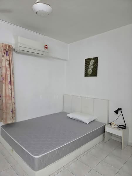 Apartment for Rent at Taman Pekaka Block 31 - Kim Tan - Bedroom - PropertyGuru.com.my