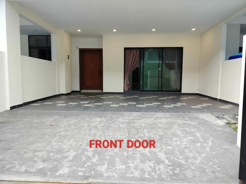 Rumah Teres 3 Tingkat untuk Disewa di Puchong (Selangor) - Volster Leng - Entrance - PropertyGuru.com.my