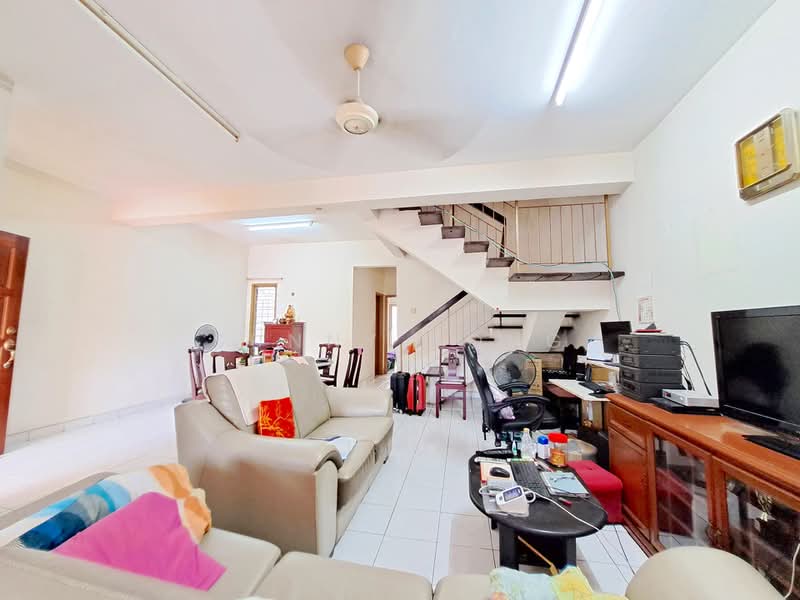 Rumah Teres untuk Dijual di Bandar Kinrara Seksyen 5 (Bandar Kinrara) - SUNNY YONG - Living Room - PropertyGuru.com.my